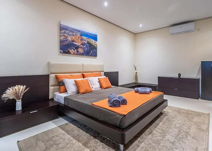 Modern And Spacious Seaview *