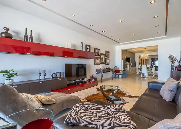 Modern And Spacious Seaview * St. Paul's Bay
