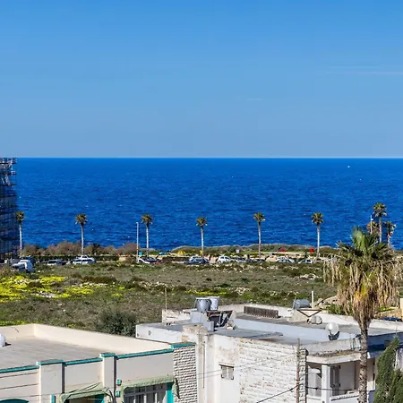 Modern And Spacious Seaview * St. Paul's Bay