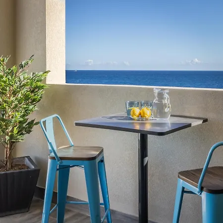 Modern And Spacious Seaview 公寓 *