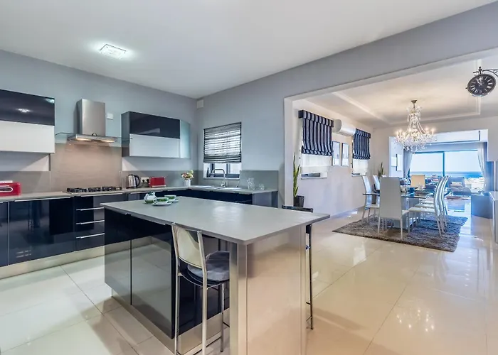 Modern And Spacious Seaview Appartamento