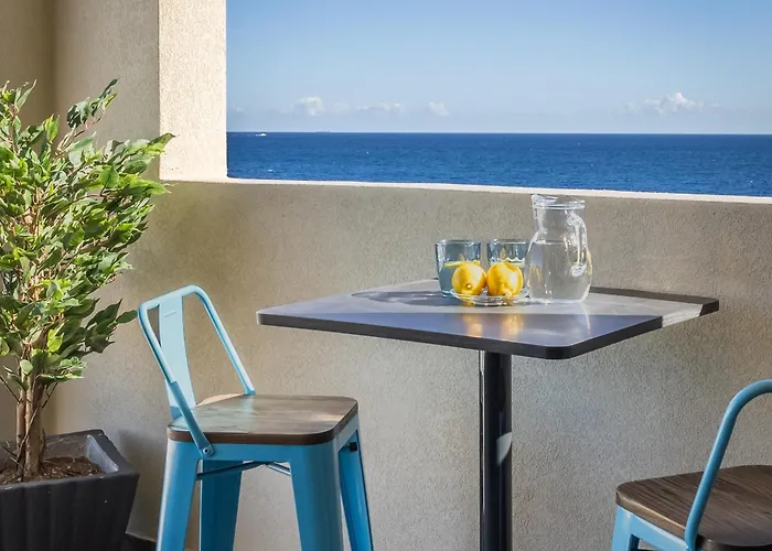 Modern And Spacious Seaview Appartement *